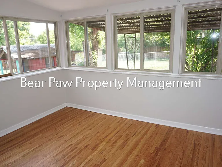 960 Loveland St #B — Photo 10