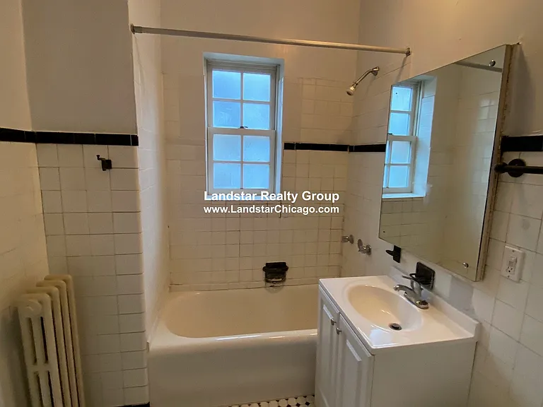1107 Lake St #3S — Photo 9