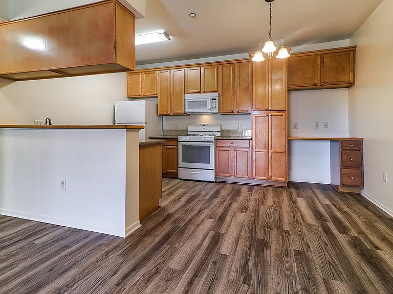 Baywood Villas — Photo 12