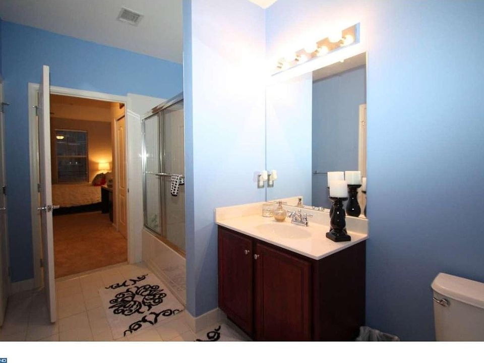 1st image of 350 W Elm St Suite 3209