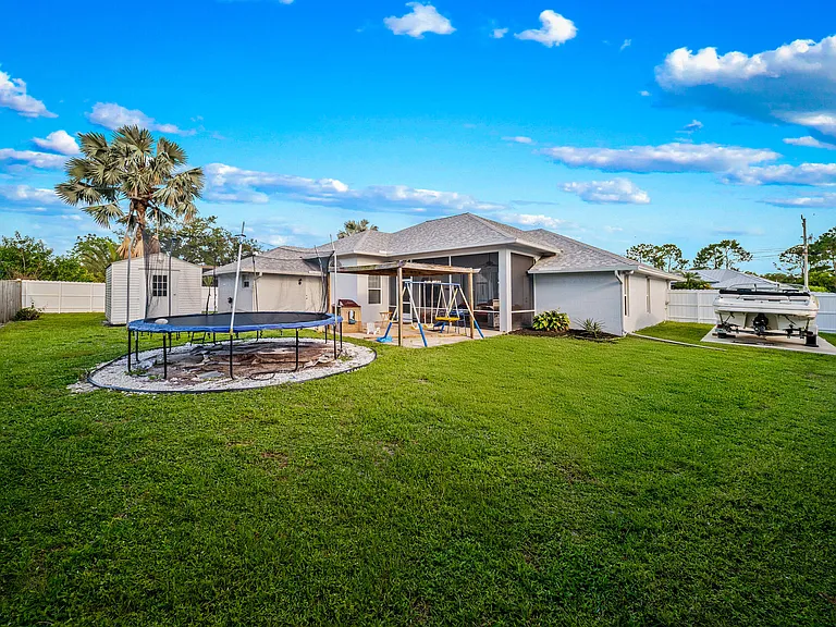 5918 NW Hann Dr — Photo 13