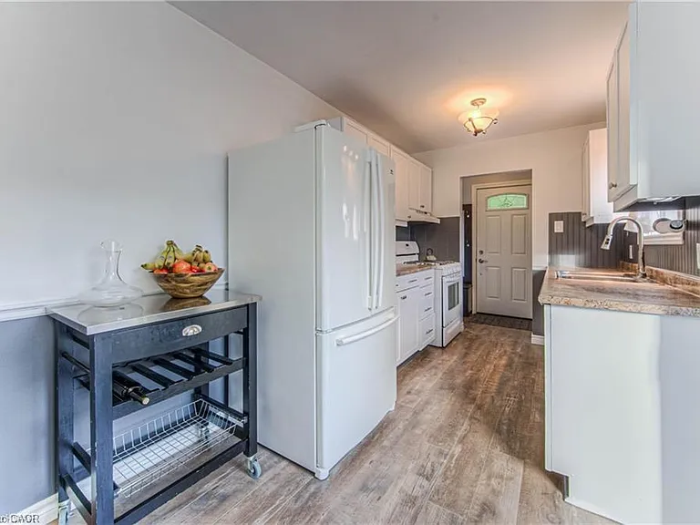 483 Kingscourt Dr #A — Photo 5