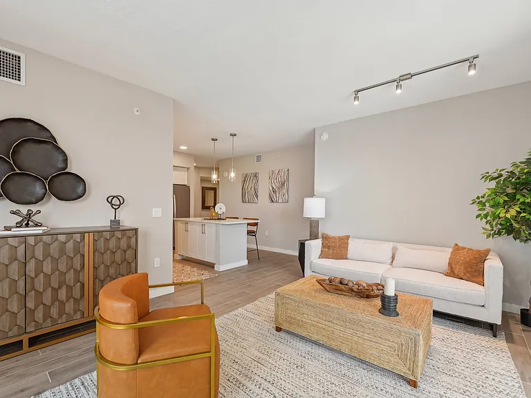 Mayla Pompano — Photo 60
