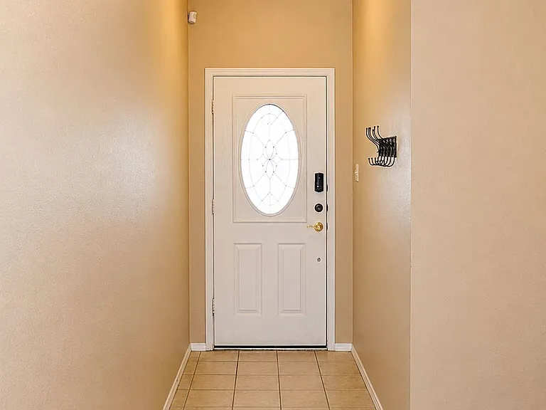 712 White Hawk Trl — Photo 3