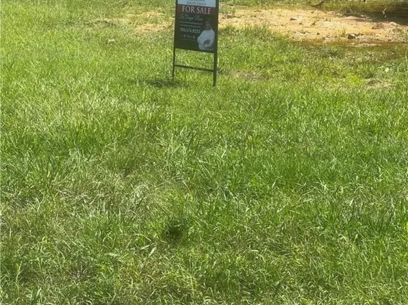 422 Alfalfa St, Fayetteville, NC 28301