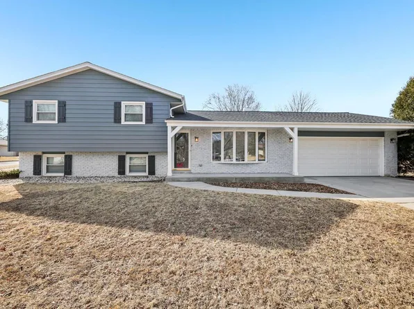 1021 Janet PLACE, West Bend, WI 53095