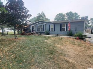 411 W Charles St, Buffalo, IL 62515
