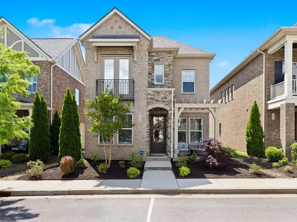 139 Benjamin Ln, Hendersonville, TN 37075