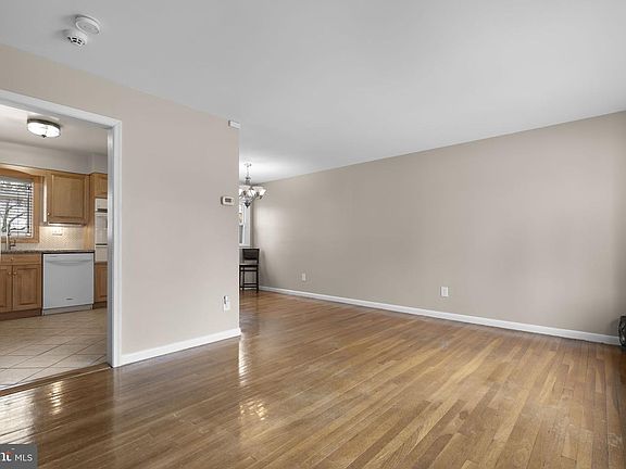 3rd image of 3008 Hardy Ave