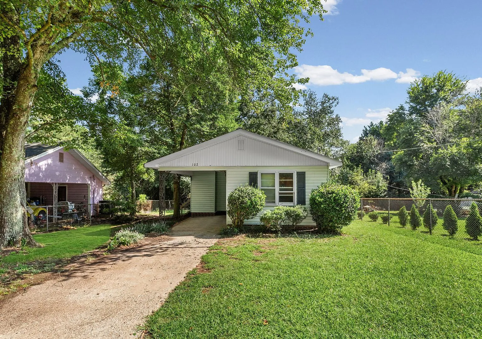 Bungalow Cottage - Carrolton - 2 bedroom, 1 bath $1300.00 per month — Photo 3