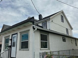 7 W 6th St, Marcus Hook, PA 19061