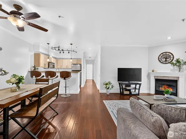 10709 Valley View Road #C103, Bothell, WA 98011