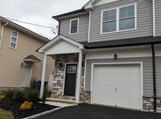 516A Moore Pl, Linden, NJ 07036