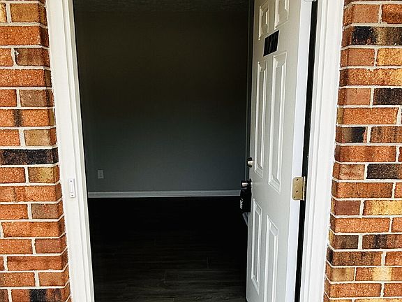 2nd image of 4736 Rosehill Rd