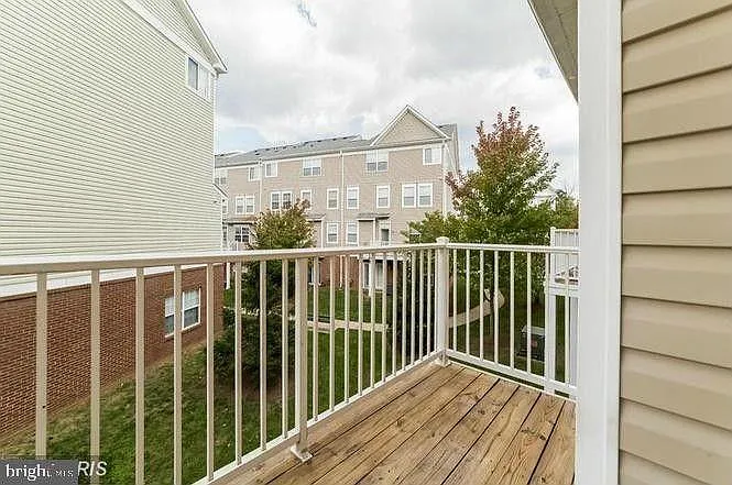 2462 Curie Ct — Photo 14