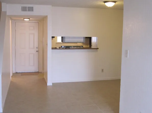 1221 N Peach Ave APT 112, Fresno, CA 93727