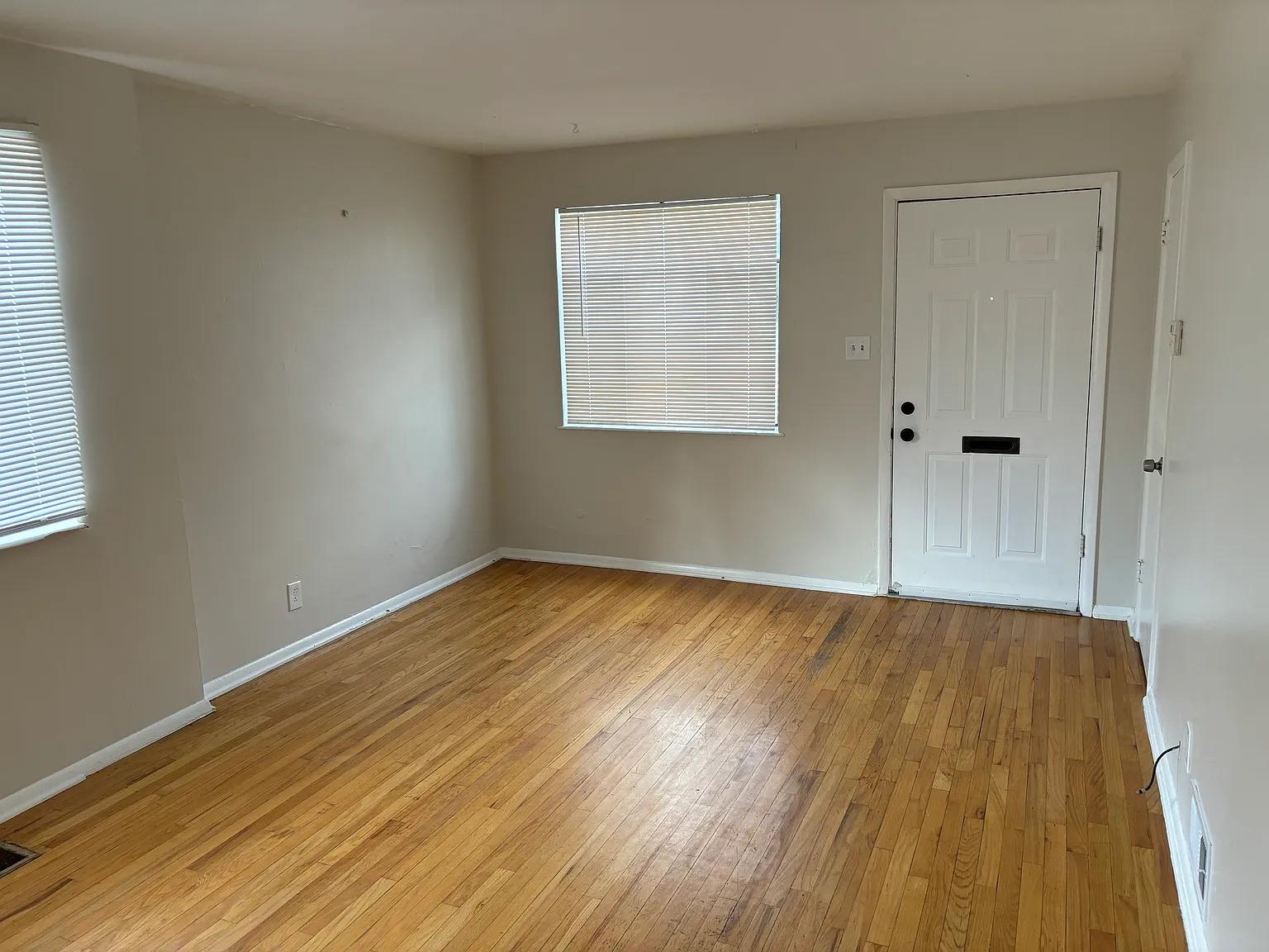 2 bed, 650 sqft, $1,200 — Photo 4