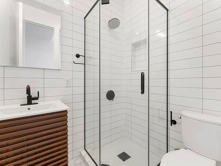 338 Wilson Ave #3L — Photo 7