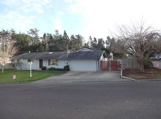 2391 Connecticut Ave, North Bend, OR 97459
