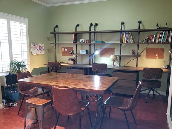 Breakfast section in the kitchen We used as study/activity room for kids