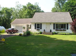 109 Green Acres Dr, Liverpool, NY 13090