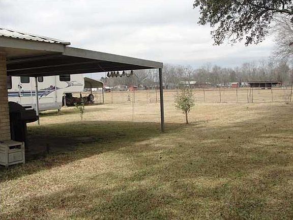 3rd image of 1381 Henderson Hwy