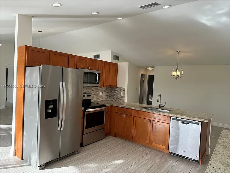 9841 Ridgecreek Rd — Photo 7
