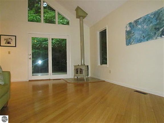4th image of 4897 S Red Oaks Dr
