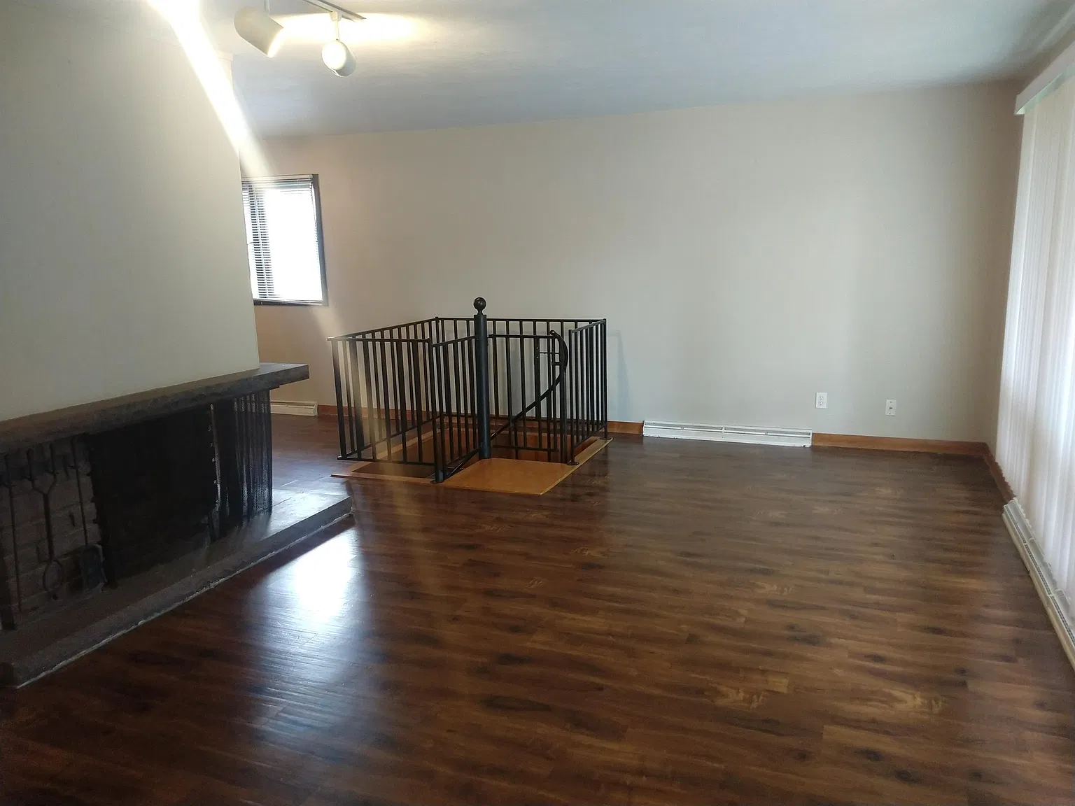 527 W. Dewey - 1 — Photo 3