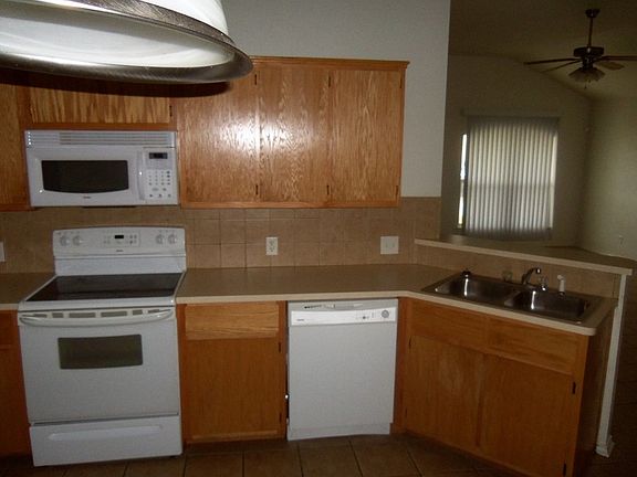 3rd image of 305 Jeff Gordon Dr #B