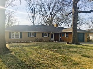 2311 6th St, Clay Center, KS 67432
