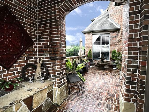 Covered Entry before courtyard!