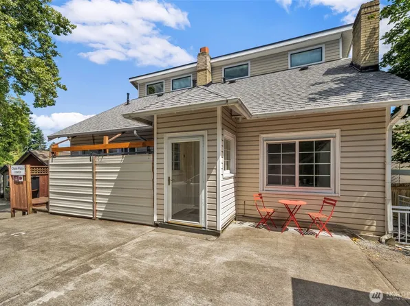 9480 Olson Place SW #C, Seattle, WA 98106