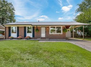 2520 Bolton St, Saint Charles, MO 63301