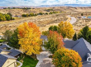 2912 E Bonfire Ln, Eagle, ID 83616