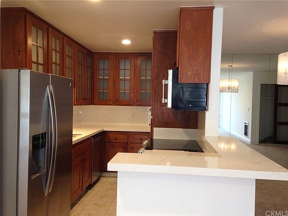 3rd image of 6542 Ocean Crest Dr APT B213