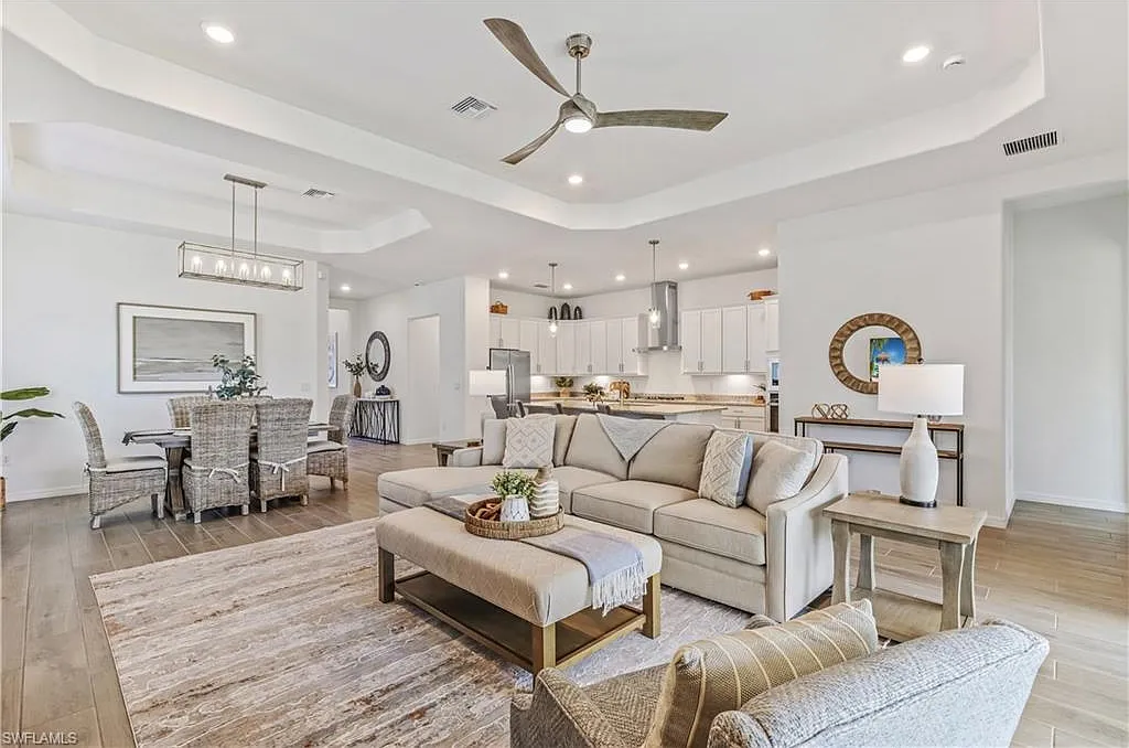 3 bed, 3.0 bath, 2247 sqft, $10,000 — Photo 4