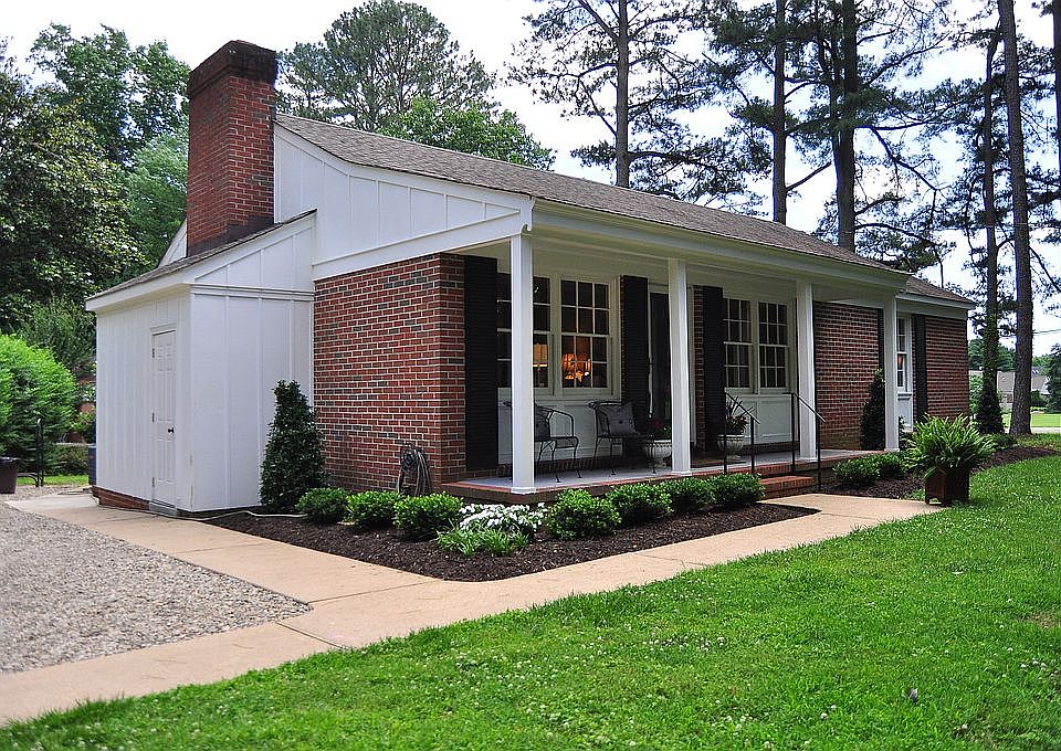 1st image of 142 Berkeley Ln