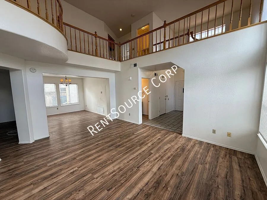 3 Bedrooms/2.5 Bathrooms Single Story Home for Rent in West Lancaster/Quartz Hill in Antelope Valley — Photo 4