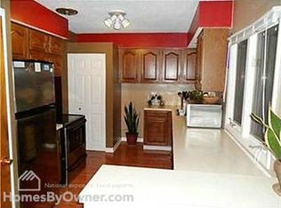 1405 Airfield Ln, Midland, MI 48642