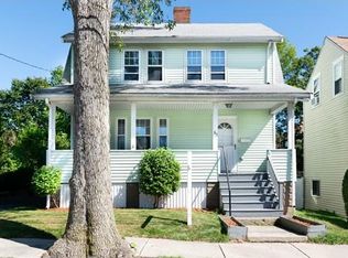 85 Beal St, Winthrop, MA 02152
