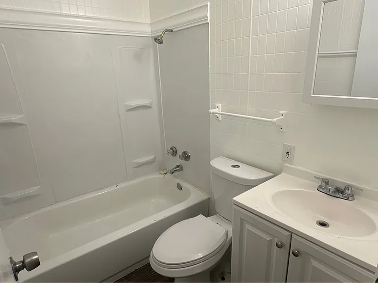 10748 Spring Garden Dr — Photo 18