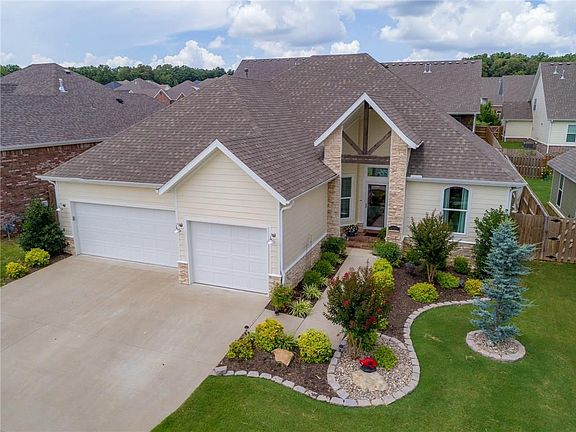 2nd image of 4760 W Canyon Run Dr