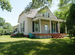 304 4th St S, Ellendale, ND 58436