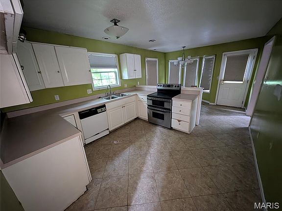 5th image of 2 Highland Dr