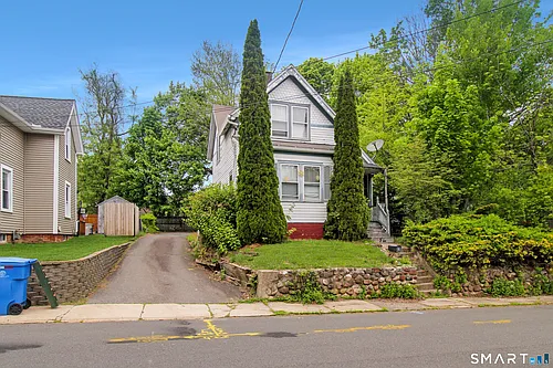 32 Ingraham Pl Photo 1