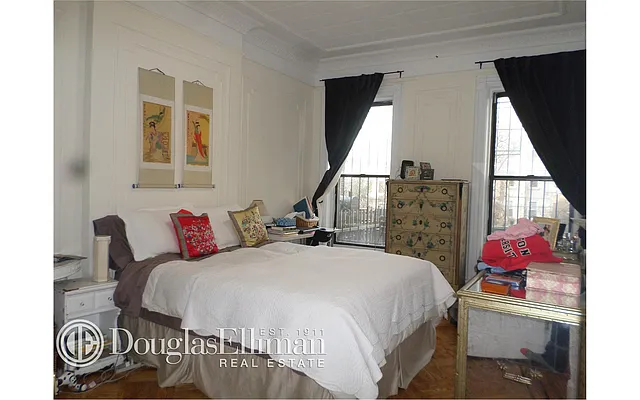 Rented by Douglas Elliman | media 33