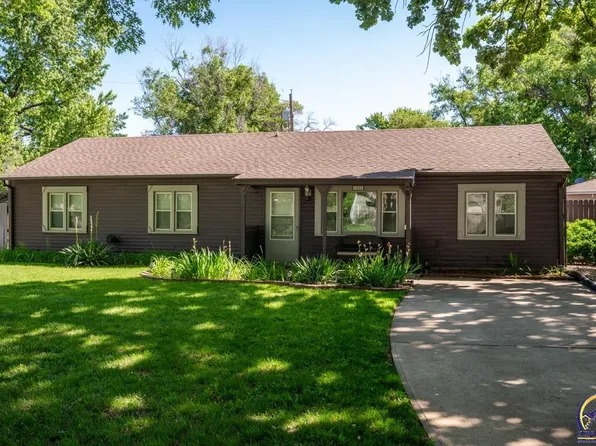 1428 SW Armagh St, Topeka, KS 66611