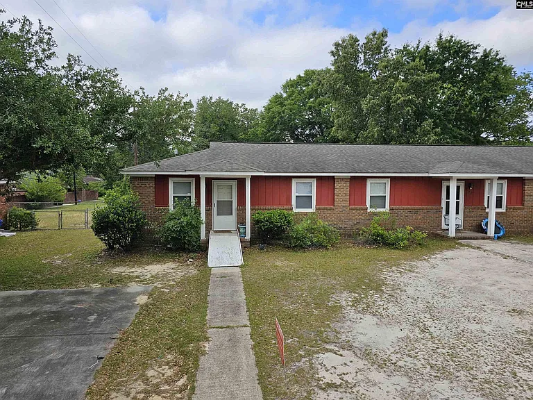 3904 Persimmon St — Photo 1
