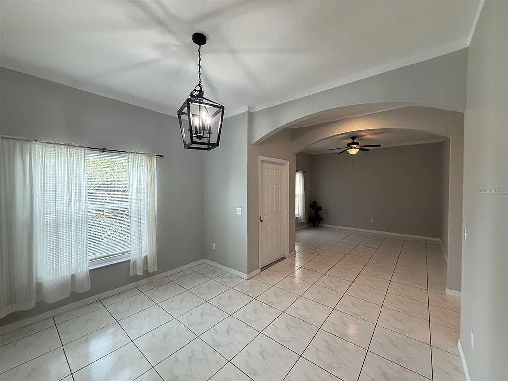 3 bed, 2.0 bath, 1600 sqft, $1,750 — Photo 2